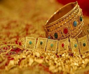 सोने के वायदा भाव में कमी, चांदी भी टूटी, जानें क्या रह गए हैं सोने-चांदी के भाव