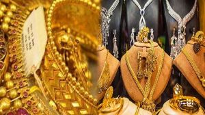  सोने-चांदी के दामों में गिरावट,  रिकॉर्ड हाई से 8,500 रुपये सस्ता, चांदी भी गिरी