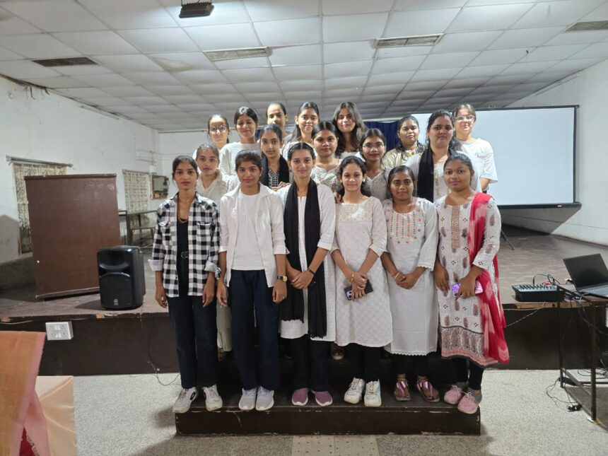 गुरुकुल महिला महाविद्यालय में कम्प्यूटर विभाग का पावरप्वाइंट प्रेजेंटेशन गुरुकुल महिला महाविद्यालय में कम्प्यूटर विभाग का पावरप्वाइंट प्रेजेंटेशन