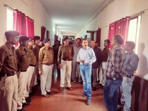 पुलिस अधीक्षक सूरजपुर ने कलेक्ट्रेट परिसर नामांकल स्थल का लिया जायजा।