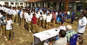  राष्ट्रीय कृमि मुक्ति दिवस पर बच्चों को खिलायी गई कृमि नाशक दवा