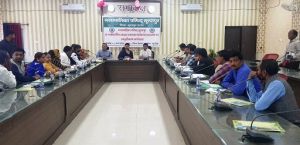  नगर पालिका परिषद् सूरजपुर : जनप्रतिनिधि प्राथमिकता के आधार पर करें कार्ययोजना तैयार- कलेक्टर श्री दीपक सोनी