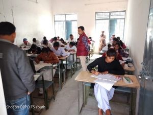  शांतिपूर्ण संपन्न हुई पहली दिवस की दसवीं एवं बारहवीं कक्षाओं की परीक्षा