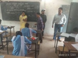 बेमेतरा : कलेक्टर ने किया परीक्षा केन्द्रों का निरीक्षण