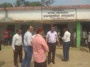  बेमेतरा : उप तहसील कार्यालय नांदघाट व धान खरीदी केन्द्र का कलेक्टर द्वारा आकस्मिक निरीक्षण