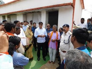  कोरिया : सीतामढ़ी हरचौका पर्यटन केन्द्र के रूप में विकसित होगा मुख्य सचिव आर.पी.मण्डल ने किया स्थल निरीक्षण