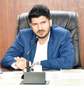  सार्वजनिक स्थानों में जाने से बचें, घर पर रहकर सुरक्षात्मक निर्देषों का करें पालन- कलेक्टर श्री दीपक सोनी