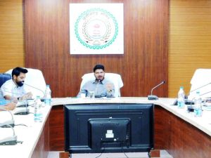  लाॅकडाउन में फॅसे हुए जिले के निवासियों की मूलभूत आवष्यकताओं की पूर्ति का रखा जा रहा ख्याल