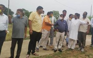 जशपुरनगर : कलेक्टर ने कोतबा के सतीघाट का भी किया निरीक्षण, स्टाॅप डेम के मरम्मत एवं साफ-सफाई के दिए निर्देश