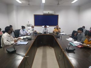  जशपुरनगर : कलेक्टर ने लोकसेवा केंद्र के लंबित आवेदनों का निराकरण गंभीरता से करने के निर्देश दिए है