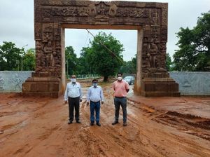  जशपुरनगर : कलेक्टर ने जोहार एथेनिक रिसोर्ट का किया निरीक्षण