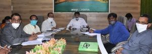  जशपुरनगर : कलेक्टर ने वीडियो कांफ्रेस के माध्यम से सभी विकासखंडो के बैंकर्स की बैठक ली