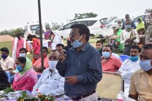  जशपुरनगर : ग्राम फरसाकानी में रोकाछेका कार्यक्रम का शुभारंभ