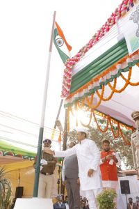 बेमेतरा : संसदीय सचिव विकास उपाध्याय ने किया ध्वजारोहण