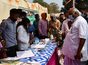 बलरामपुर : जिला स्तरीय पशुधन एवं कुक्कुट प्रदर्शनी का आयोजन