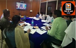 महासमुंद : कलेक्टर ने आज वीडियो कॉन्फ्रेंसिंग के माध्यम से टीकाकरण के मोबिलाइजेशन एवं अन्य कारणों की समीक्षा की
