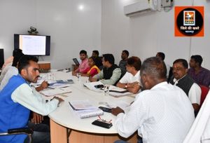  जिला निर्वाचन अधिकारी श्री एक्का की उपस्थिति में कंप्यूटरीकृत प्रणाली से ईवीएम और वीवीपैट के प्रथम रेंडमाइजेशन की प्रक्रिया हुई पूर्ण