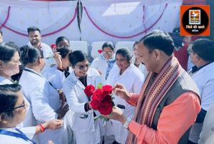  स्वास्थ्य मंत्री श्री जायसवाल ने मरीजों से की बात