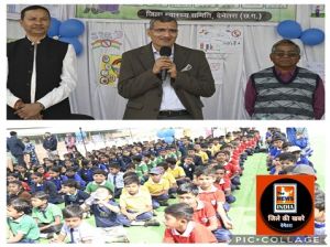  कलेक्टर ने बच्चों को कृमिनाशक दवा  खिलायी