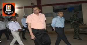  संभागायुक्त दुर्ग श्री सत्यनारायण राठौर ने आज देर रात्रि ज़िला मुख्यालय स्थित मंडी परिसर पहुँच कर मतगणना की तैयारियों का  जायज़ा लिया 