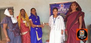 क़तार में खड़े मतदाताओं को भी मिल रहा पेयजल