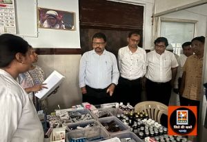 अपर मुख्य सचिव श्री पिंगुआ ने स्वास्थ्य केन्द्रों, ड्रग वेयर हाउस एवं ग्रामों का किया आकस्मिक निरीक्षण
