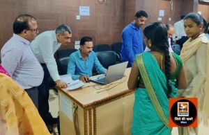 जनदर्शन में कलेक्टर श्री शर्मा ने सुनी लोगों की समस्याएं