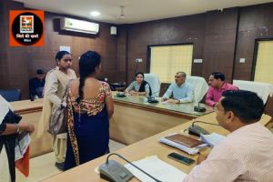 जनदर्शन में कलेक्टर श्री शर्मा ने सुनी लोगों की समस्याएं