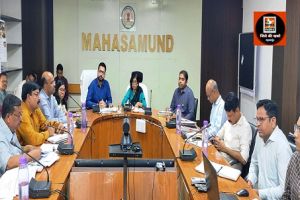 जिला प्रभारी सचिव श्रीमती शहला निगार ने ली जिला अधिकारियों की समीक्षा बैठक