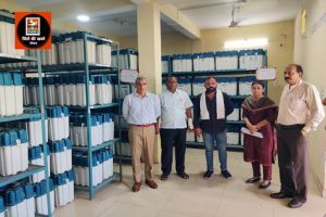 कलेक्टर ने किया ईवीएम, वीवीपैट वेयर हाउस का निरीक्षण