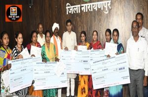 महिलाएं प्रशिक्षित होकर स्व-रोजगार की ओर बढ़ें: मंत्री श्री टंक राम वर्मा