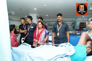 मुख्यमंत्री की धर्मपत्नी श्रीमती साय ने पक्षाघात से पीड़ित सीआरपीएफ जवान से होलिक्रॉस हॉस्पिटल में मुलाकात कर जाना हालचाल 