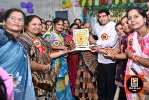 गुरु शिक्षा देकर हमारे जीवन के अंधकार को दूर कर ज्ञान का