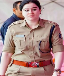 SP अंकिता शर्मा की पहली प्रशासनिक कार्रवाई, 15 आरक्षकों का तबादला SP अंकिता शर्मा की पहली प्रशासनिक कार्रवाई, 15 आरक्षकों का तबादला