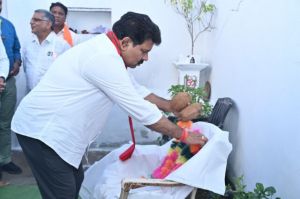 उपमुख्यमंत्री विजय शर्मा चरडोंगरी, खड़ौदा खुर्द एवं रघ्घुपारा में आयोजित विभिन्न कार्यक्रमों में हुए शामिल