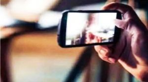 CG – युवती ने व्हाट्सप्प पर किया अश्लील वीडियो कॉल, पहले उतारे कपड़े, फिर ब्लैकमेल कर ऐंठ लिए लाखों रुपए, दो आरोपी गिरफ्तार