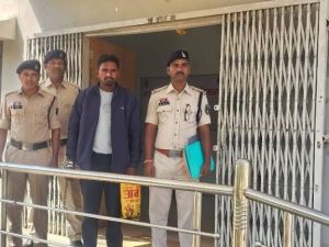 छत्तीसगढ़ की कोंडागांव पुलिस ने रेप केस में फरार चल रहे आरोपी को गिरफ्तार किया