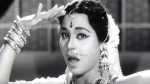  मशहूर एक्ट्रेस कुमकुम का निधन, बॉलीवुड में शोक की लहर 