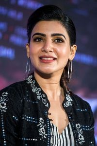 सामंथा अपना इलाज करवाकर भारत लौट आईं....