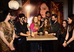 आईपीएल एंकर प्रियंका तिवारी की बर्थडे पार्टी में पहुंचे कई सेलेब्रिटीज़ 