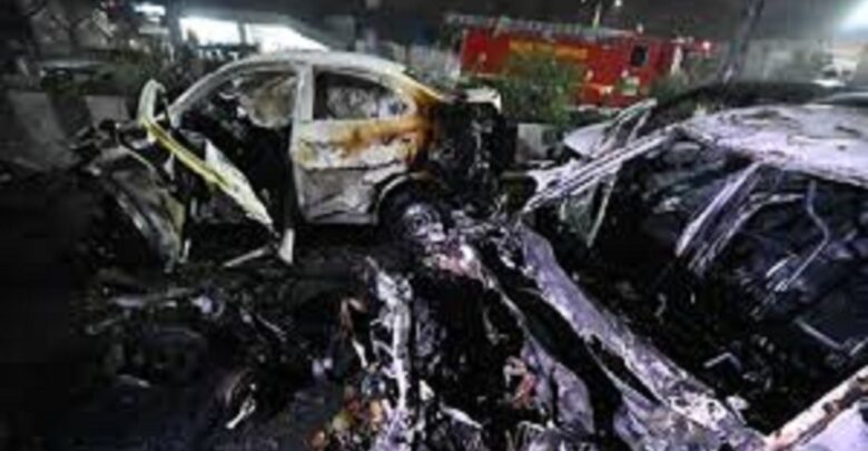 दिल्ली ब्लास्ट में छत्तीसगढ़ की भी एक कार क्षतिग्रस्त, जानें क्या है इसका इस विस्फोट से कनेक्शन? दिल्ली ब्लास्ट में छत्तीसगढ़ की भी एक कार क्षतिग्रस्त, जानें क्या है इसका इस विस्फोट से कनेक्शन?