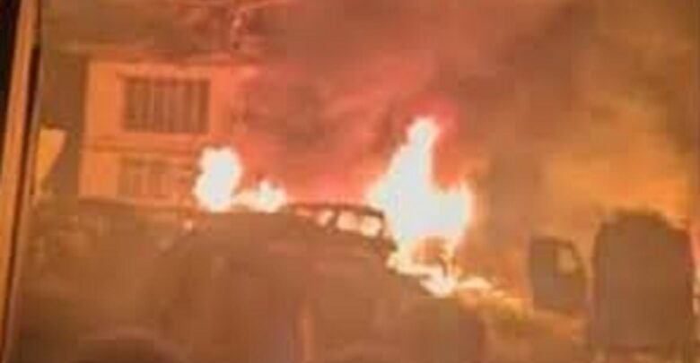 यहां पुलिस थाने में जोरदार धमाका, 9 लोगों की मौत, दिल्ली ब्लास्ट से क्या है इसका कनेक्शन यहां पुलिस थाने में जोरदार धमाका, 9 लोगों की मौत, दिल्ली ब्लास्ट से क्या है इसका कनेक्शन