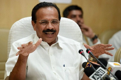 केंद्रीय मंत्री सदानंद गौड़ा ने तोड़ा लॉकडाउन नियम केंद्रीय मंत्री सदानंद गौड़ा ने तोड़ा लॉकडाउन नियम