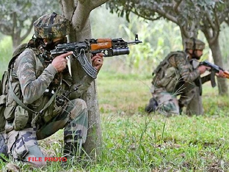 J&K: कुलगाम में सुरक्षाबलों से मुठभेड़ में 2 आतंकी ढेर, भारी मात्रा में गोला-बारूद बरामद J&K: कुलगाम में सुरक्षाबलों से मुठभेड़ में 2 आतंकी ढेर, भारी मात्रा में गोला-बारूद बरामद