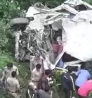 बीजेपी नेता राजीव प्रताप रूडी के समधी-समधन की एक्सीडेंट में मौत बीजेपी नेता राजीव प्रताप रूडी के समधी-समधन की एक्सीडेंट में मौत