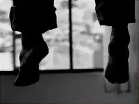 छतरपुर के कोविड-19 सेंटर पर कोरोना पॉजिटिव युवक ने लगाई फांसी, मचा हड़कंप छतरपुर के कोविड-19 सेंटर पर कोरोना पॉजिटिव युवक ने लगाई फांसी, मचा हड़कंप