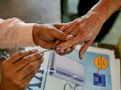 चुनाव आयोग का ऐलान, बिहार में 28 अक्तूबर, 3 और 7 नवंबर को होगा मतदान, 10 नवंबर को आएंगे नतीजे चुनाव आयोग का ऐलान, बिहार में 28 अक्तूबर, 3 और 7 नवंबर को होगा मतदान, 10 नवंबर को आएंगे नतीजे