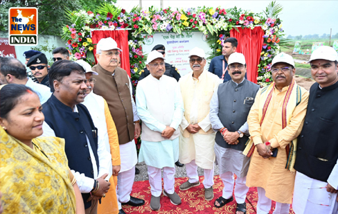 मुख्यमंत्री श्री विष्णु देव साय ने लगाया बेल का पौधा मुख्यमंत्री श्री विष्णु देव साय ने लगाया बेल का पौधा