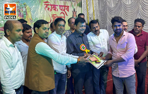 हरियाली और समृद्धि का संदेश लेकर आया हरेली का पर्व रू उद्योग मंत्री श्री लखन लाल देवांगन हरियाली और समृद्धि का संदेश लेकर आया हरेली का पर्व रू उद्योग मंत्री श्री लखन लाल देवांगन