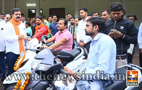 लोगों की सेवा और क्षेत्र विकास हमारी प्राथमिकता - उपमुख्यमंत्री श्री विजय शर्मा लोगों की सेवा और क्षेत्र विकास हमारी प्राथमिकता - उपमुख्यमंत्री श्री विजय शर्मा